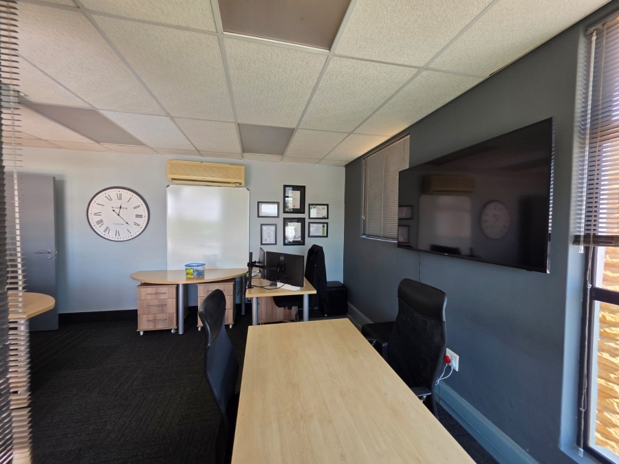 To Let commercial Property for Rent in Langenhovenpark Free State